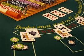 Dealer profesional Hot Pot di poso slot menampilkan permainan live dengan studio berkualitas tinggi